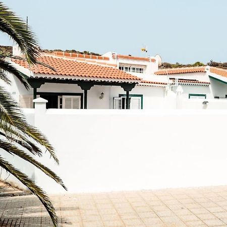 Acogedora Casa En Abades En Tranquila Urbanizacion Villa Exterior photo