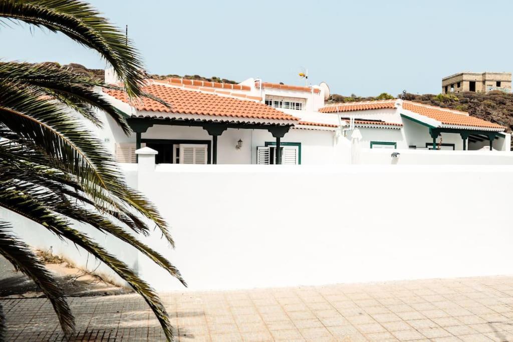 Acogedora Casa En Abades En Tranquila Urbanizacion Villa Exterior photo